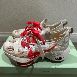 Off white Nike Air Zoom Tempo Flyknit
